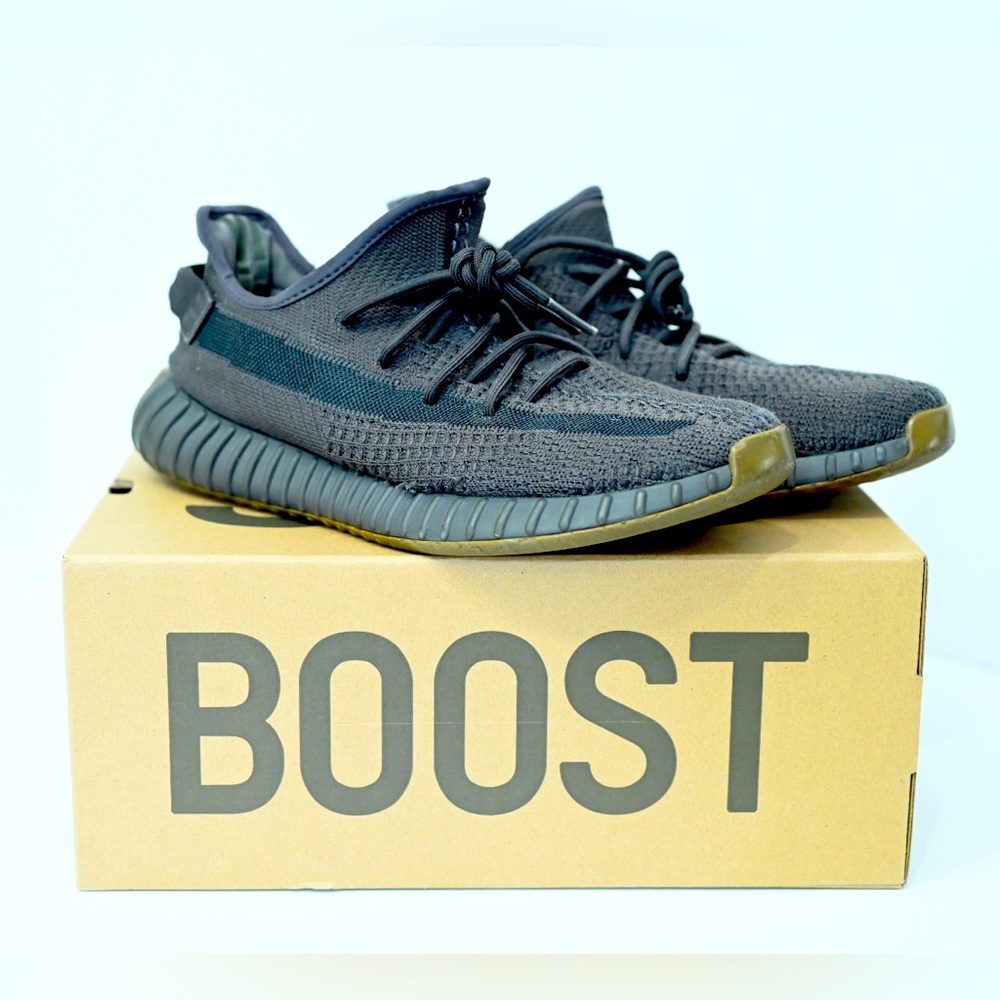 Authentic Used Men’s Black Yeezys Boost 350 V2 Size US 12.